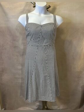 Retro Chic Black & White Stripe Rockabilly Dress Plus Size 18